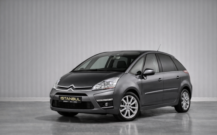 Citroen Citroen C4 Picasso — Otomatik vites araç — Tirana rent a car